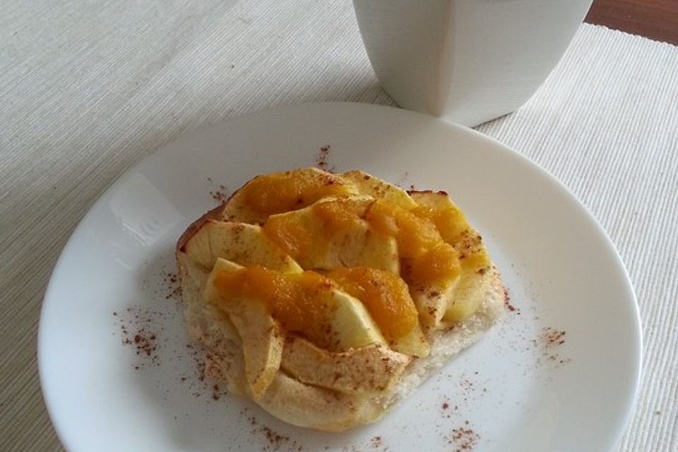 Apfel-Mango-Brötchen