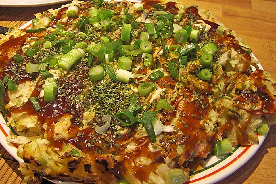 Japanische Pizza bzw. Gemüsepfannkuchen