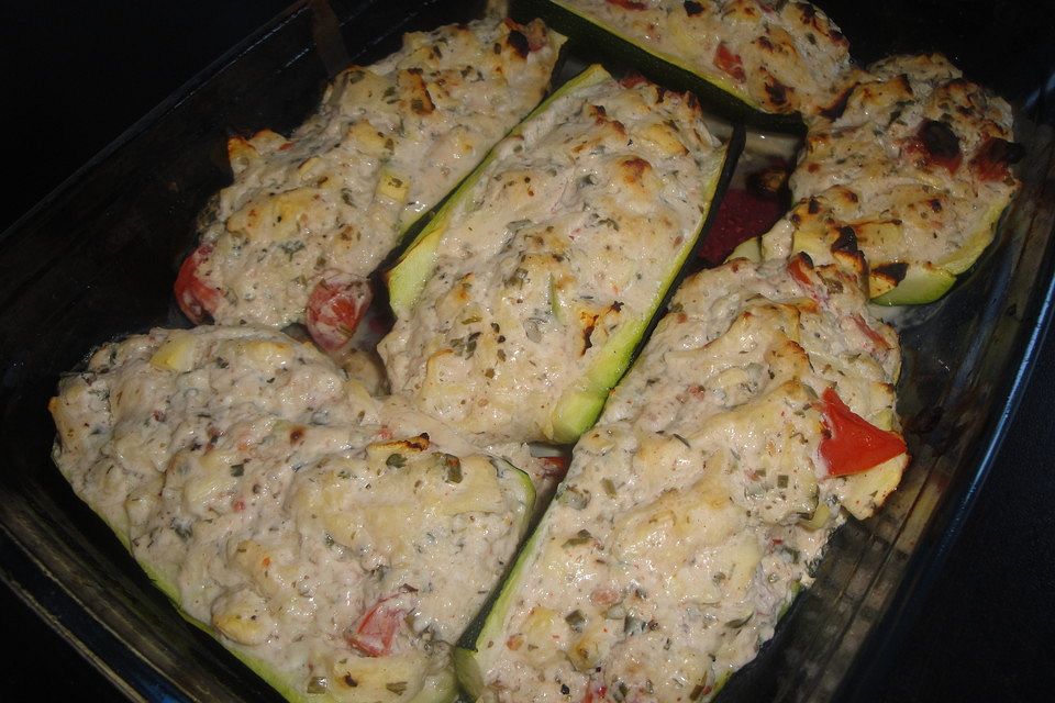 Gefüllte Zucchini mit Frischkäse