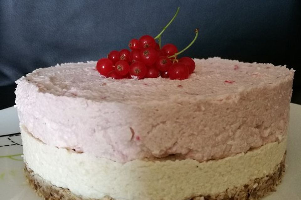 Raw Raspberry Cake