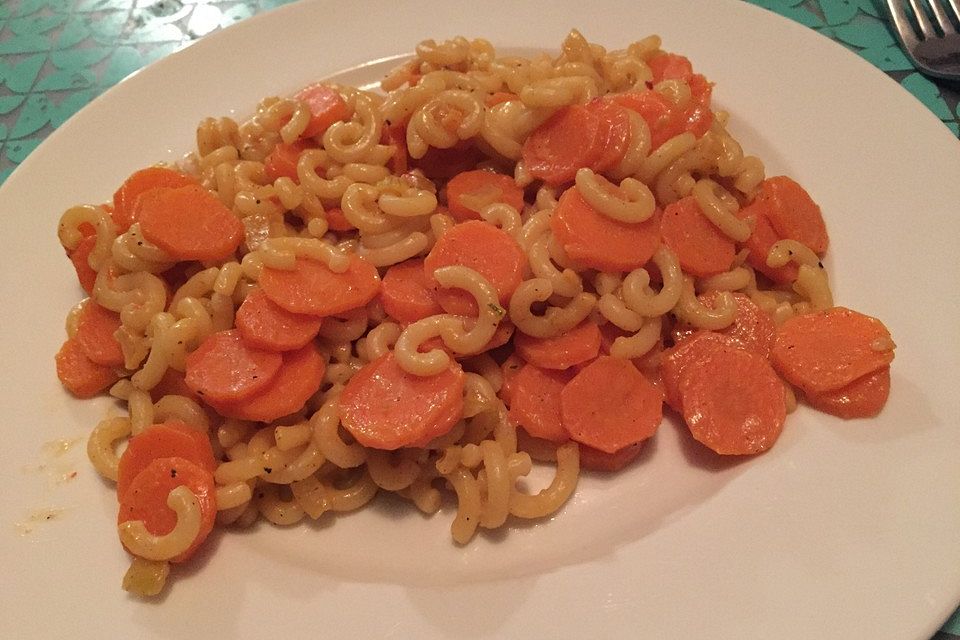 Pasta mit Chili-Möhren