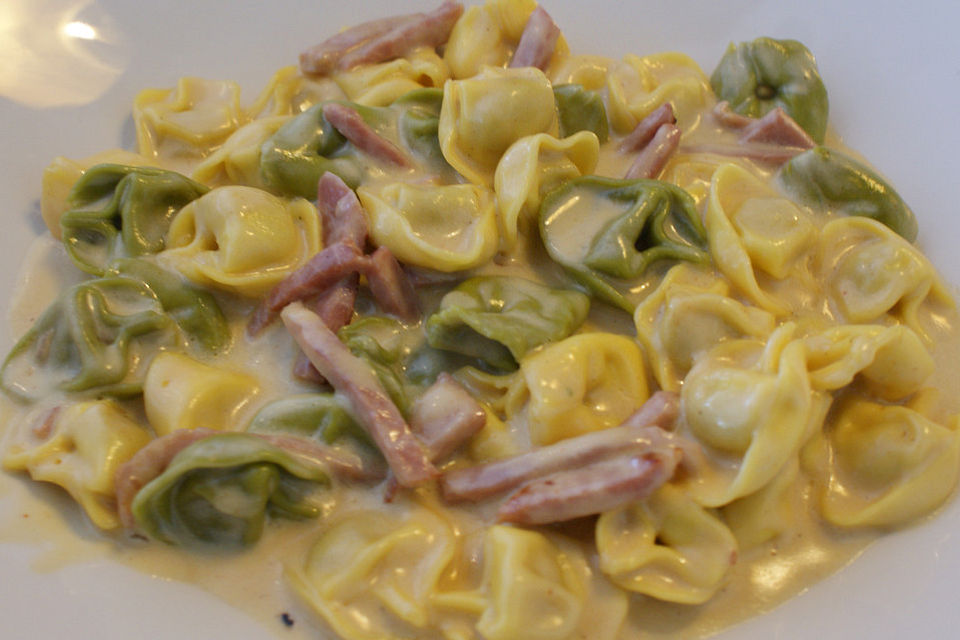 Tortelli alla salvia