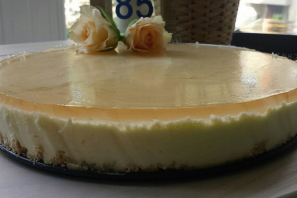 Holunderblüten-Mangotorte mit Sektgelee