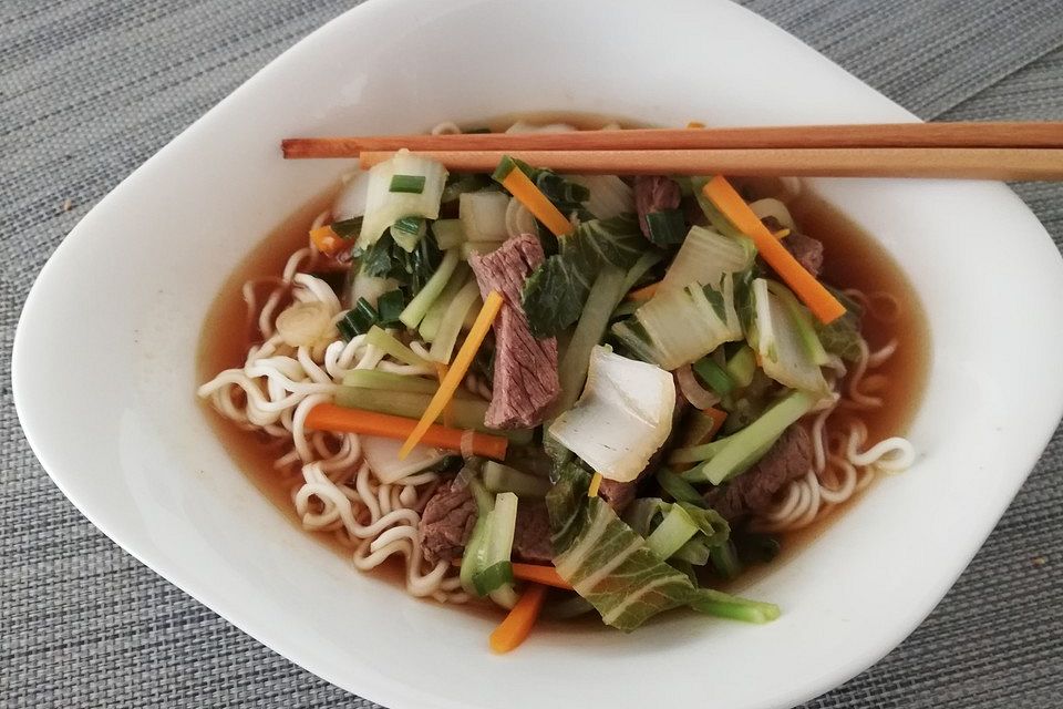 Taiwanesische Rindfleisch-Nudel-Suppe