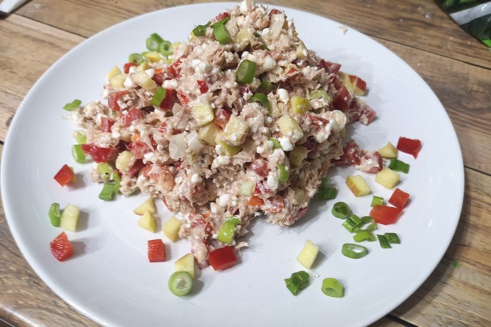 Thunfisch-Hüttenkäse-Salat