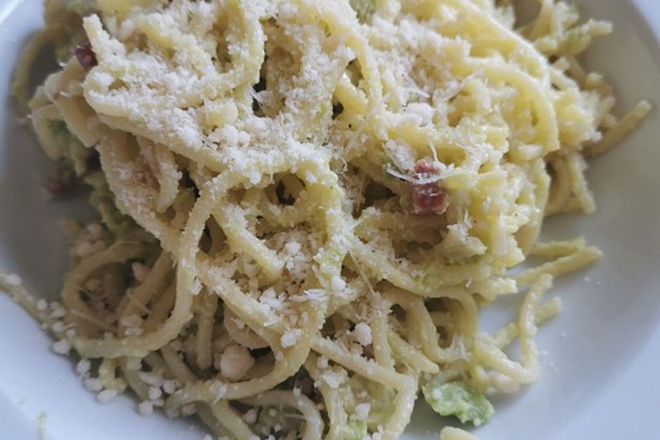 Avocado-Carbonara