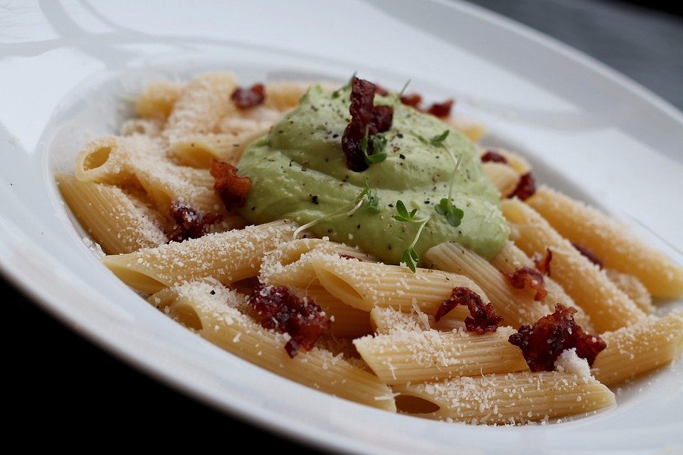 Avocado-Carbonara