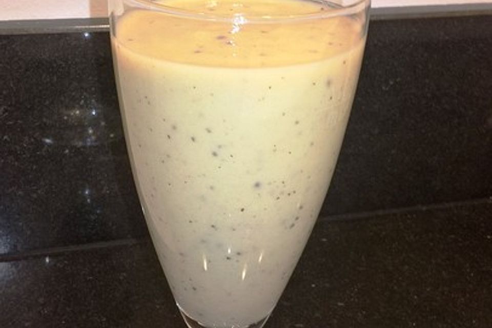 Tropischer Frühstücks Smoothie