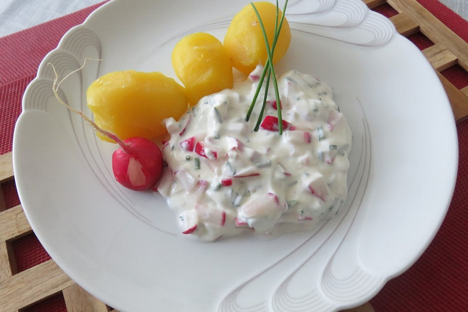 Pellkartoffeln mit Radieschen-Joghurt