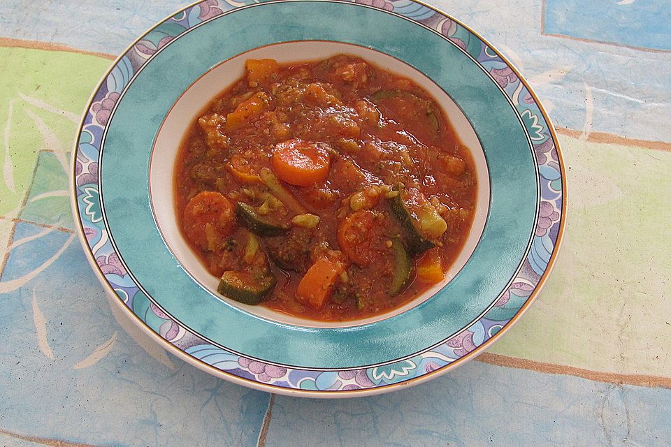 Italienischer Tomaten-Gemüseeintopf