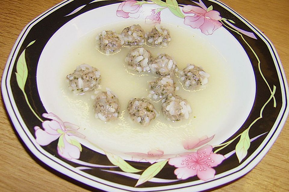 Saure Hackfleischbällchen - Suppe 