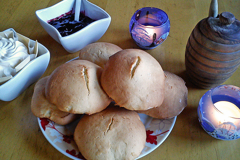 Buttermilchbrötchen