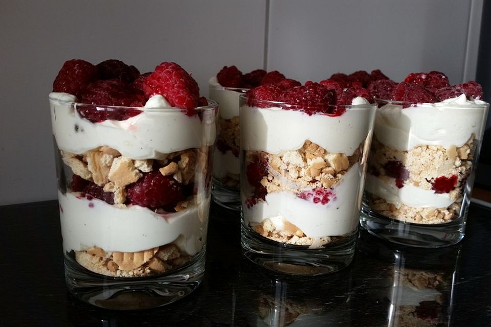 Himbeer-Cheesecake-Trifle