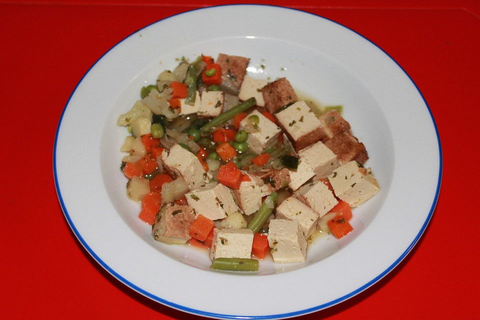 Tofu-Gemüse-Suppe