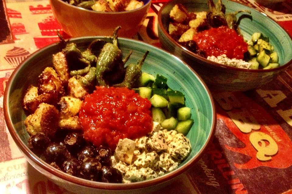 Vegane, mediterrane Bowl