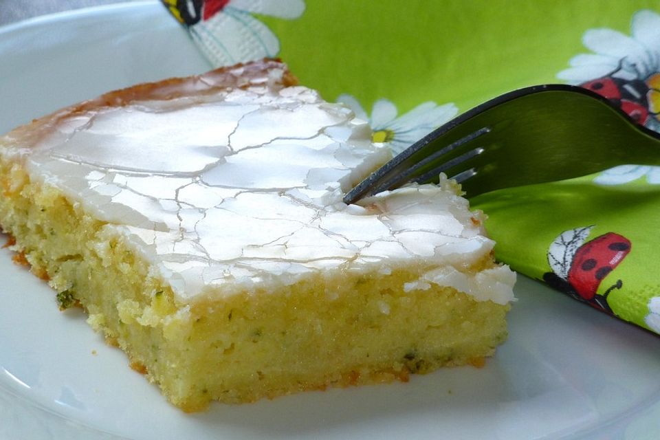 Zitrus-Zucchini-Kuchen