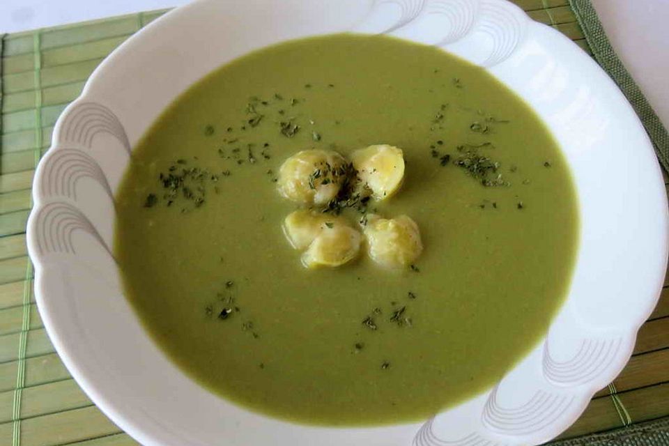 Rosenkohlsuppe "Matcha"