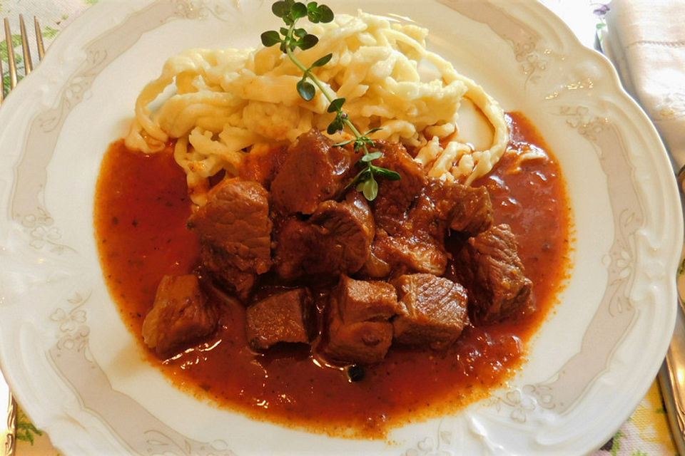 Bayrisches Dunkelbier Gulasch