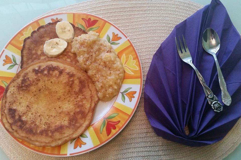 Gesunde Pancakes mit Bananenmus