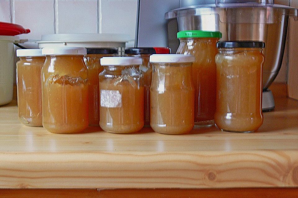 Birnenmarmelade mit Amaretto