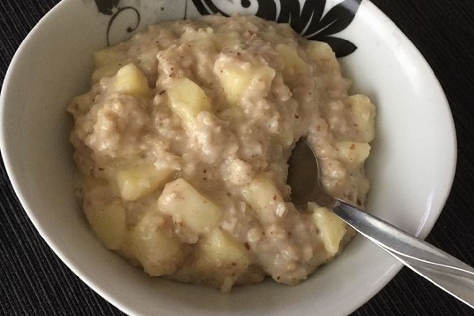 Apfel-Zimt-Porridge