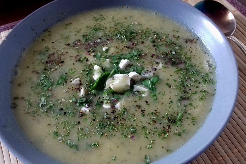 Sellerie-Kartoffel-Birnen-Suppe