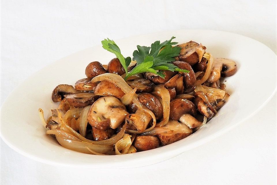 Bettinas Champignon-Zwiebel-Pfanne