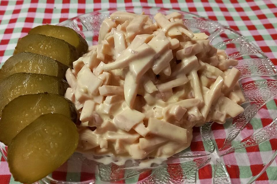 Fleischwurst-Apfel-Zwiebel Salat