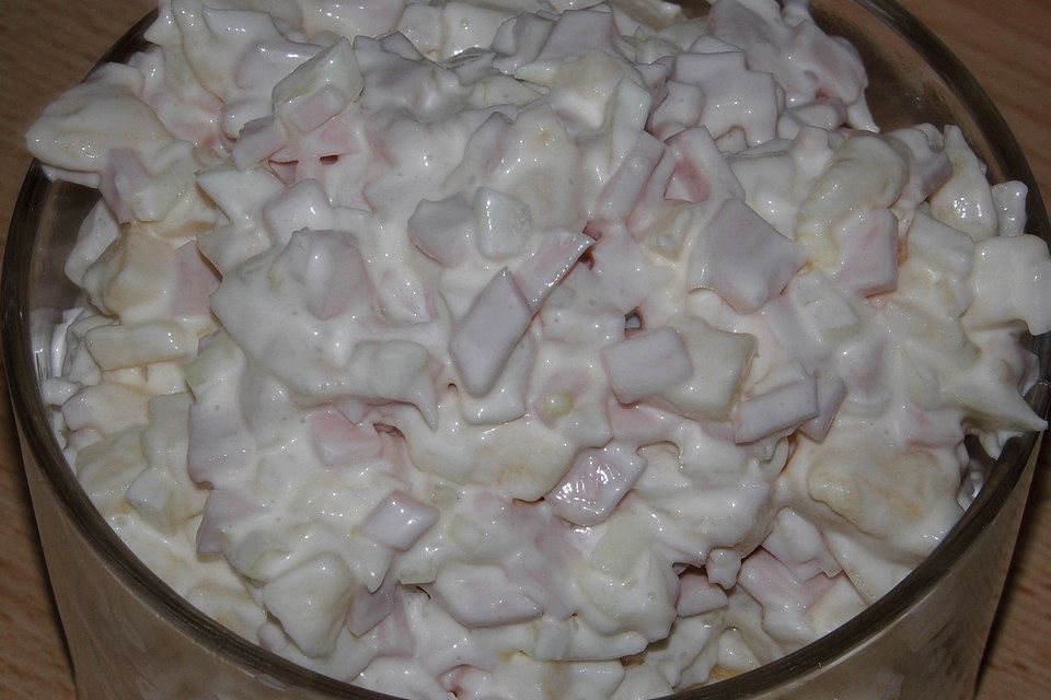 Fleischwurst-Apfel-Zwiebel Salat