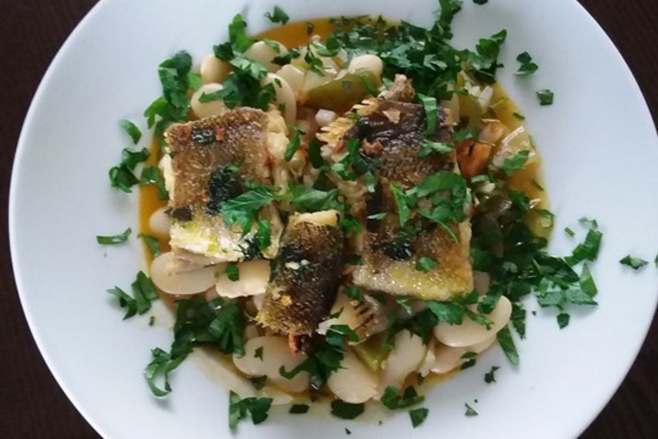 Bacalao mit weißen Riesenbohnen