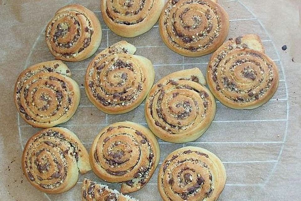 Schoko-Nuss-Schnecken