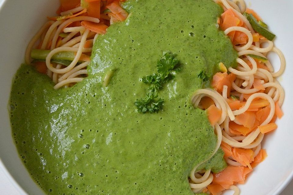 Avocado-Vollkorn-Pasta