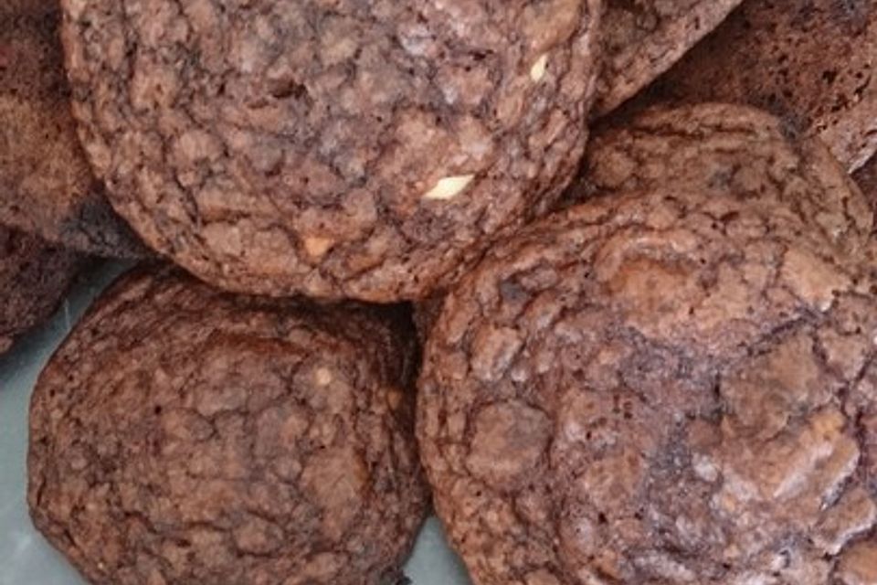 Brownie-Cookies mit Erdnüssen