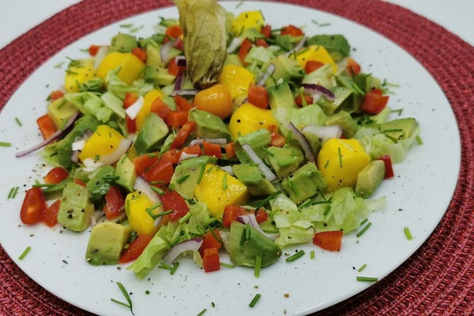 Avocado-Mango-Salat