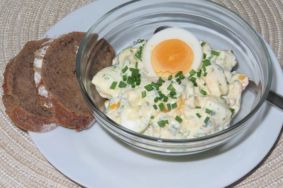 Eiersalat mit Schnittlauch