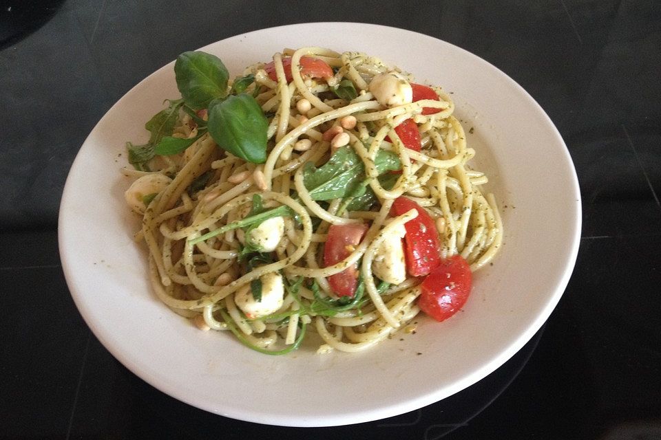 Spaghetti-Pesto-Salat