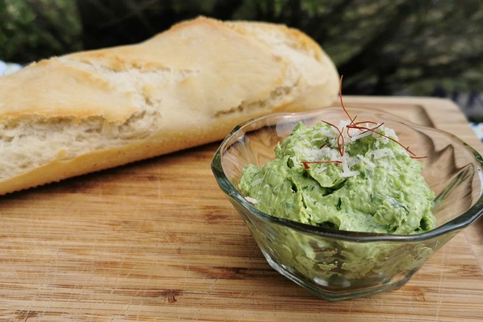 Bärlauchbutter mit Parmesan