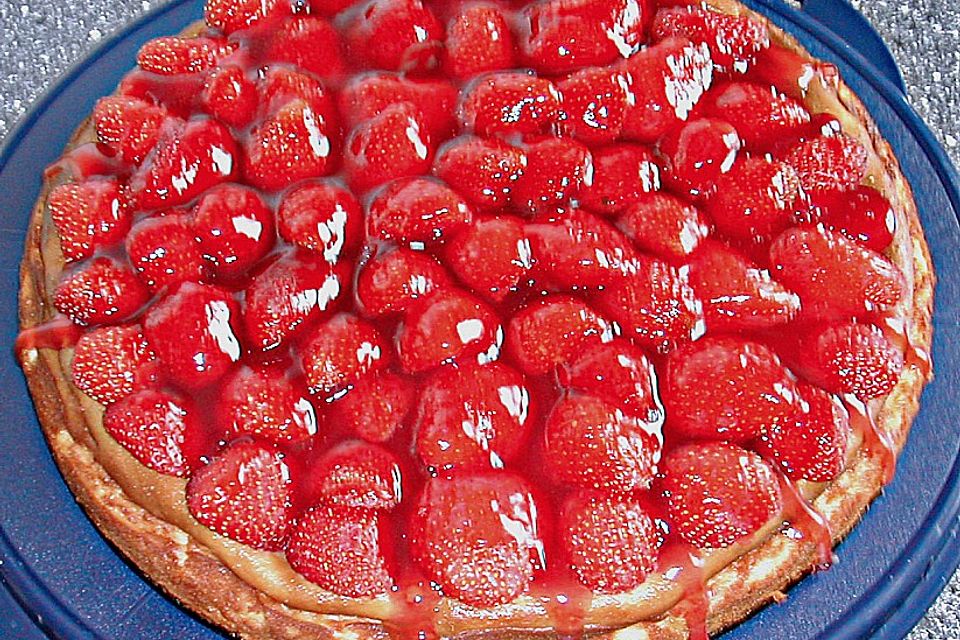 Käsekuchen mit Erdbeeren