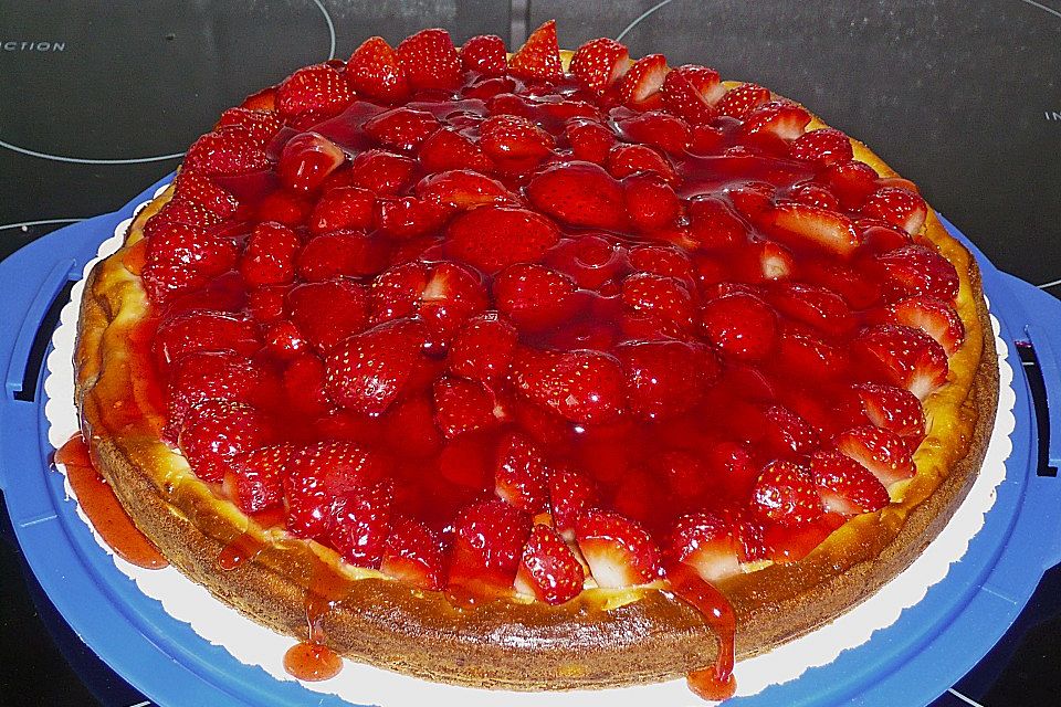 Käsekuchen mit Erdbeeren