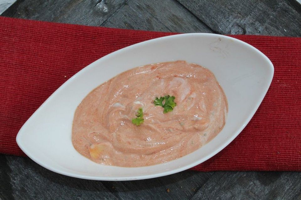 Joghurt-Tomaten-Knoblauch-Dip