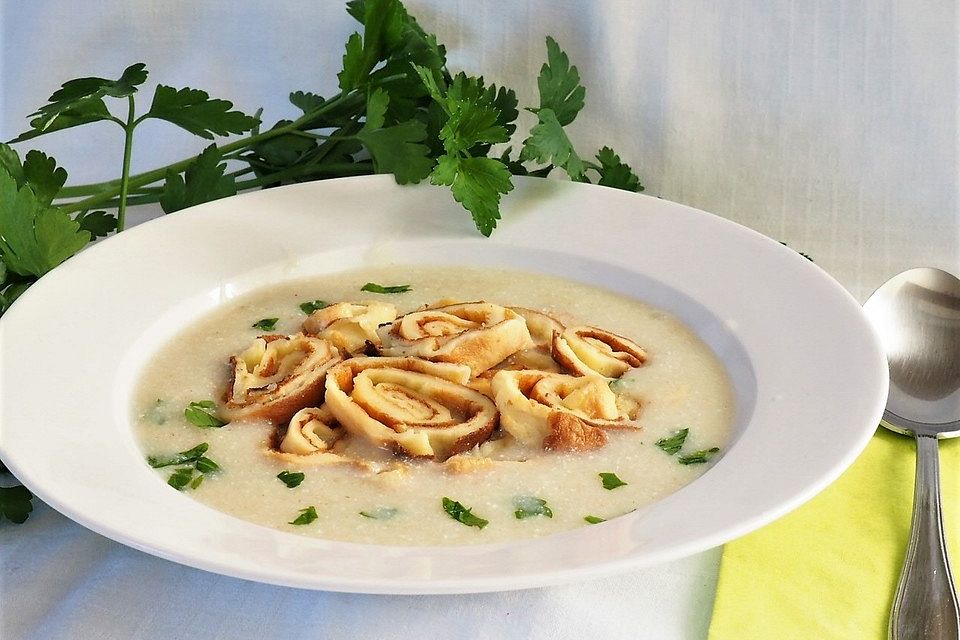 Rahmsuppe mit Fritatten