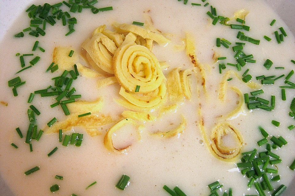 Rahmsuppe mit Fritatten