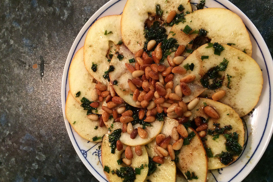 Apfel-Pinien-Carpaccio