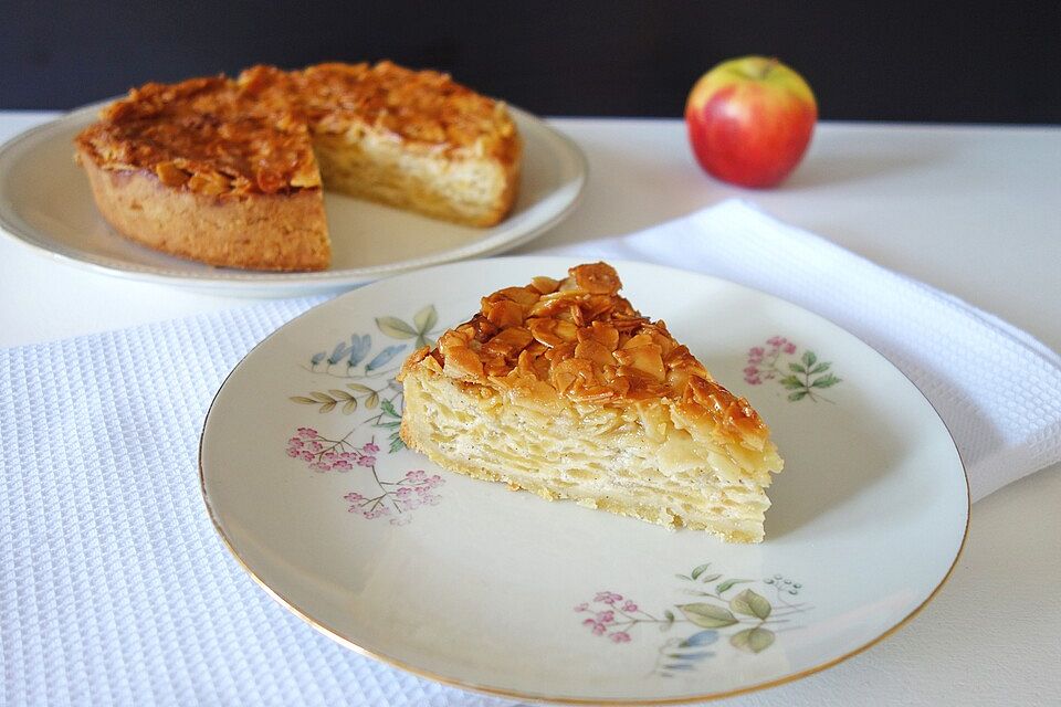 Apfel - Bienenstich -Torte