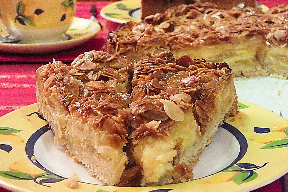 Apfel - Bienenstich -Torte