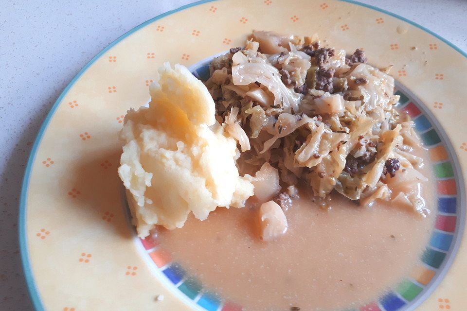 Spitzkohl mit Hackfleisch