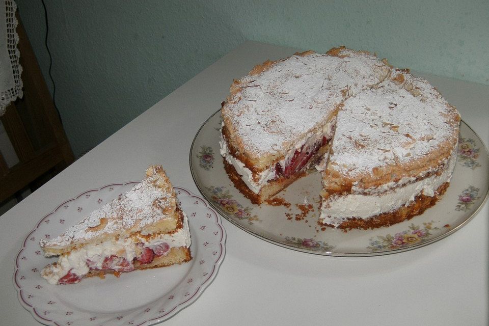 Mandel-Baiser-Torte