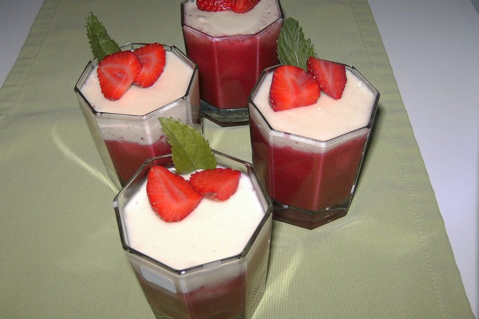 Erdbeeren mit weißer Schokoladenmousse