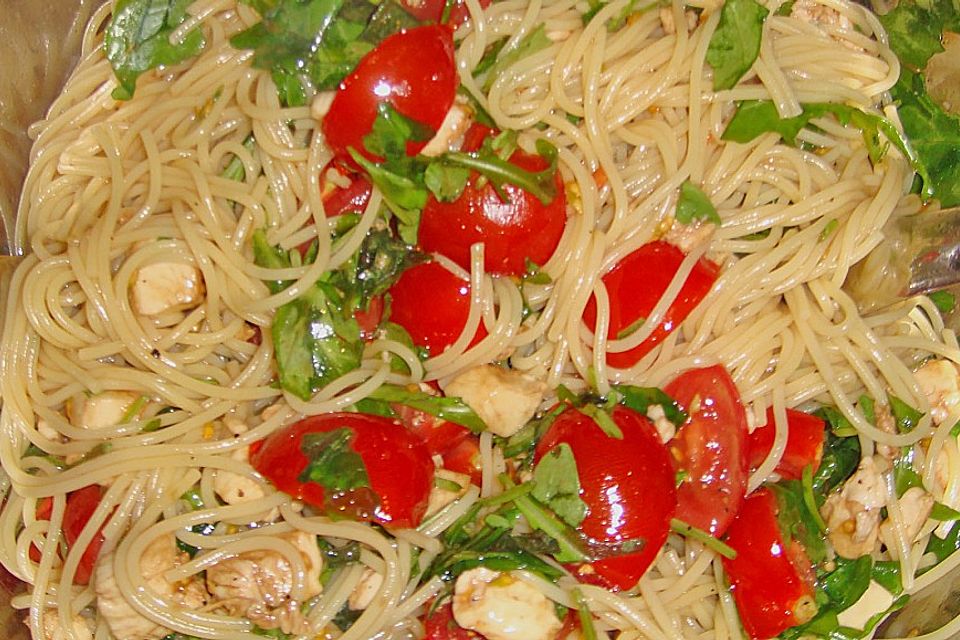 Schnelle Sommerpasta mit Rucola