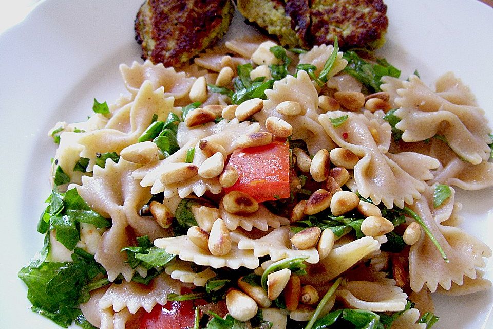 Schnelle Sommerpasta mit Rucola